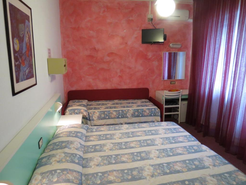 Hotel Fortuna Caorle Zimmer foto